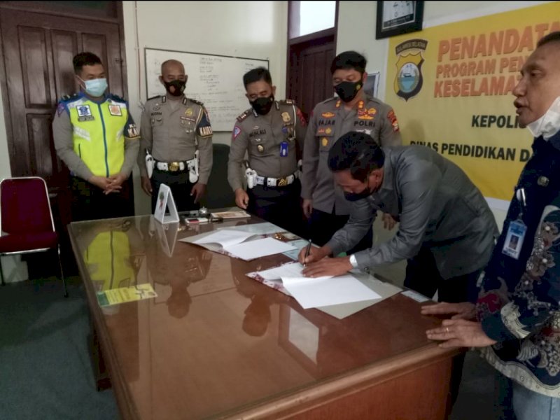 Dorong Generasi Muda Pelopor Keselamatan Berlalu Lintas, Kapolres Luwu Teken MoU dengan Kadis Pendidikan 