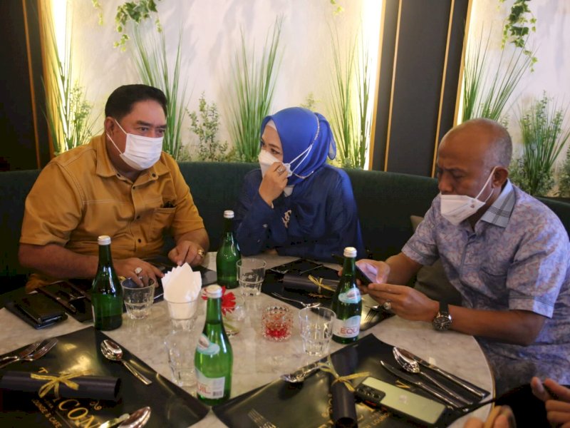 Abdul Hayat Launching The Icon Lounge and Cafe di Kawasan CPI 
