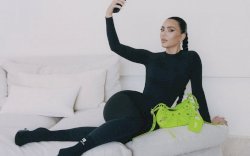 Balenciaga Resmi Pakai Kim Kardashian Sebagai Model Campaignya 