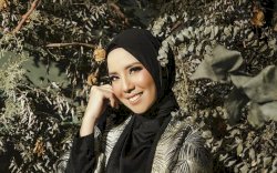 Tips Liburan Aman Bareng Keluarga Ala Tya Ariestya