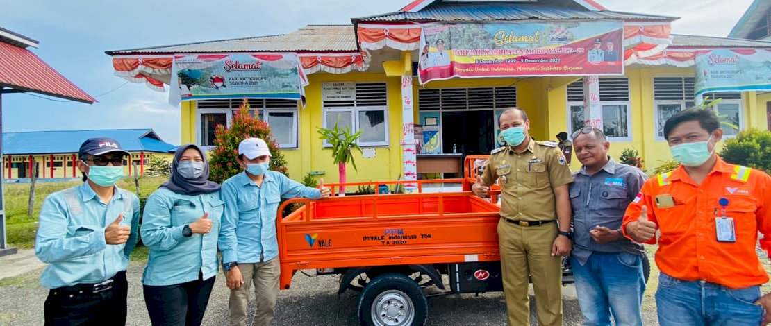 Serahkan Motor Sampah ke Camat Bahodopi, Vale Indonesia: Semoga Pemerintah Segera Menentukan TPA Sampah Serahkan Motor Sampah ke Camat Bahodopi, Vale Indonesia: Semoga Pemerintah Segera Menentukan TPA Sampah
