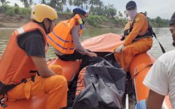 SAR Brimob Bone Berhasil Temukan Warga Soppeng Yang Hanyut