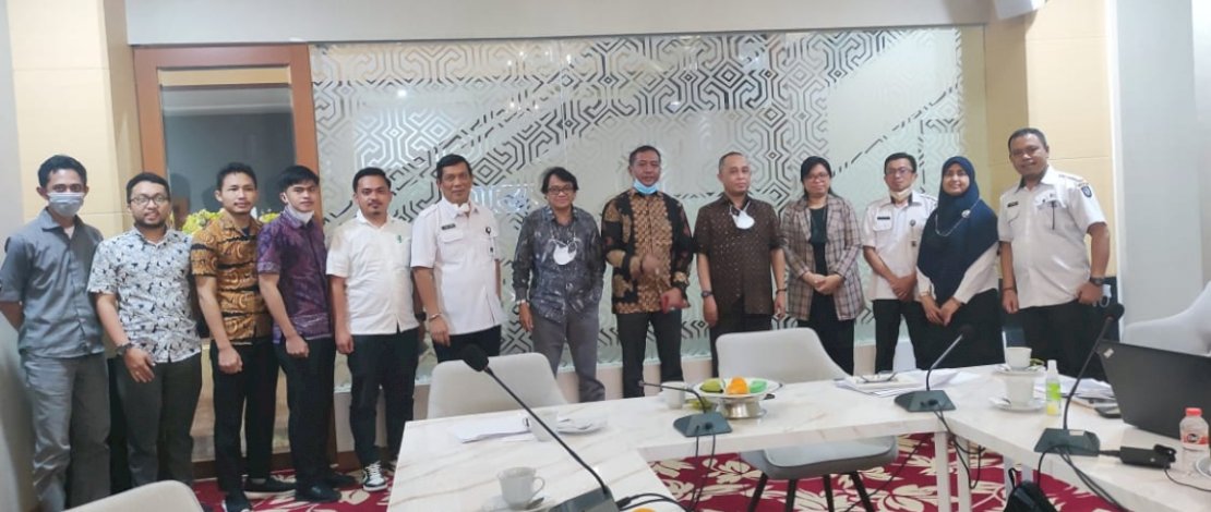 Kepala  Badan Perencanaan Pembangunan dan Litbang Daerah
Luwu, Ahmad Awwabin, mengikuti penilaian tahap II PPD di Makassar, Jumat, 11 Februari 2022.