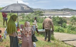 Hanya di Indonesia, Nonton MotoGP Gratis dari Bukit Dekat Sirkuit