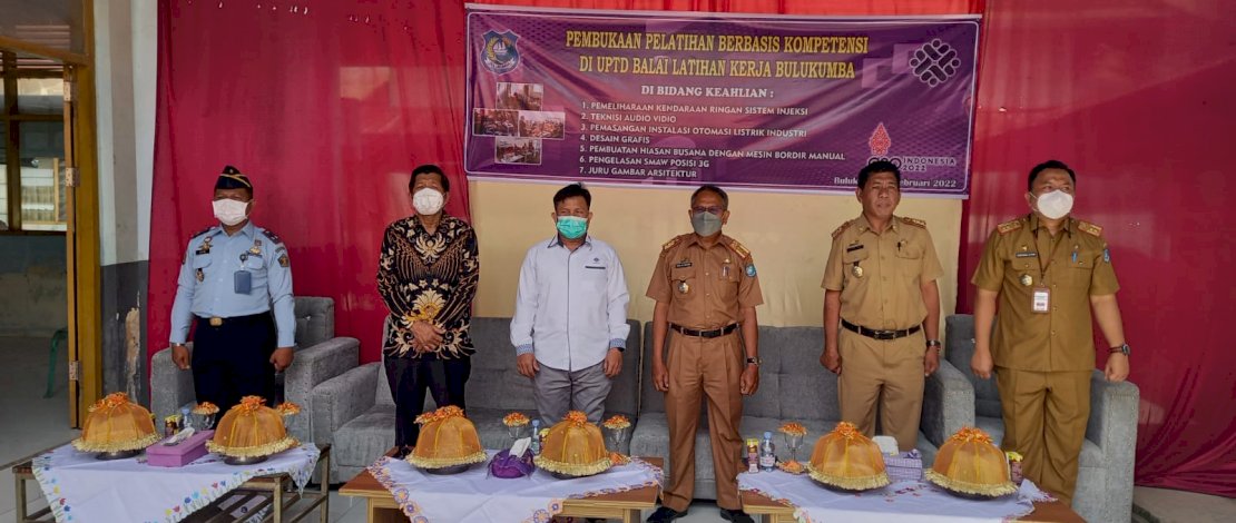 Sekretaris Daerah (Sekda),  Kabupaten Bulukumba Sulsel Muh. Ali Saleng saat membuka kegiatan pelatihan/Ist