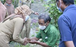 Suwarjiman Tetap Produktif Ditengah Keterbatasan, Bupati Luwu Utara : Saya Banyak Belajar Dari Suwarjiman