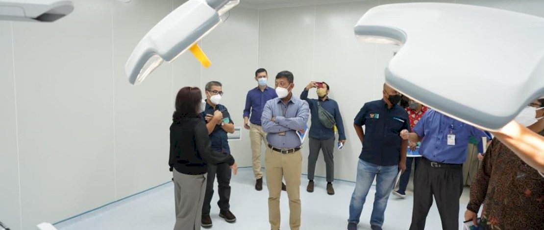 
Sekretaris Menteri BUMN RI, Susyanto, Rabu (16/2)  saat berkunjung ke RS Pertamina Royal Biringkanaya Makassar/Ist