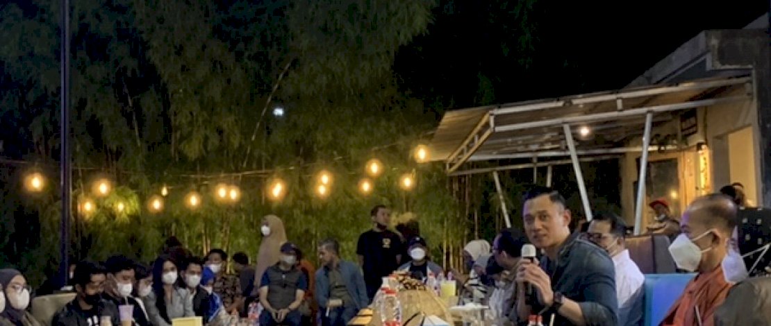 AHY saat bincang santai bareng Milenial Makassar, Rabu (16/2/2022) malam. AHY saat bincang santai bareng Milenial Makassar, Rabu (16/2/2022) malam.
