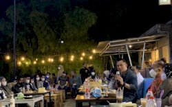 AHY Ajak Milenial Makassar Nongkrong di Hanggar Food Station