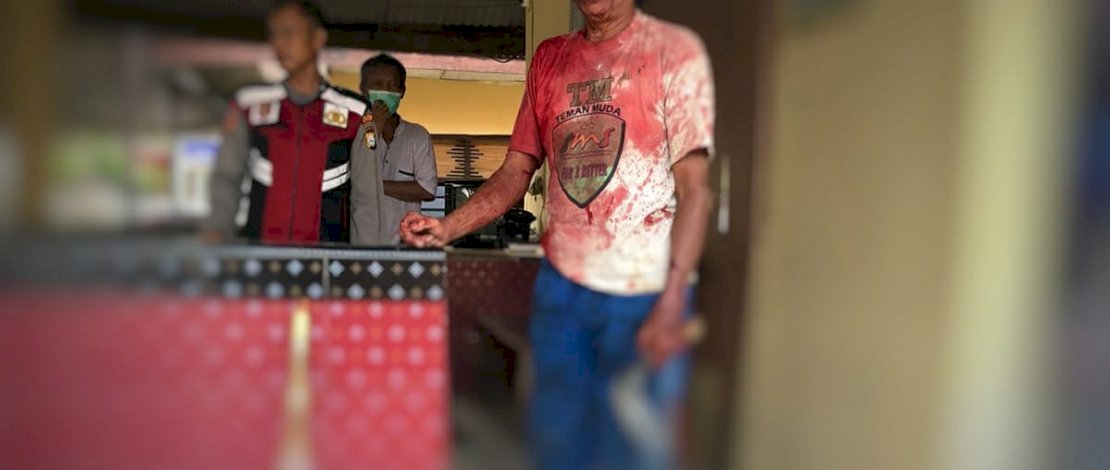 pelaku kini juga telah menyerahkan diri di Polsek setempat pelaku kini juga telah menyerahkan diri di Polsek setempat
