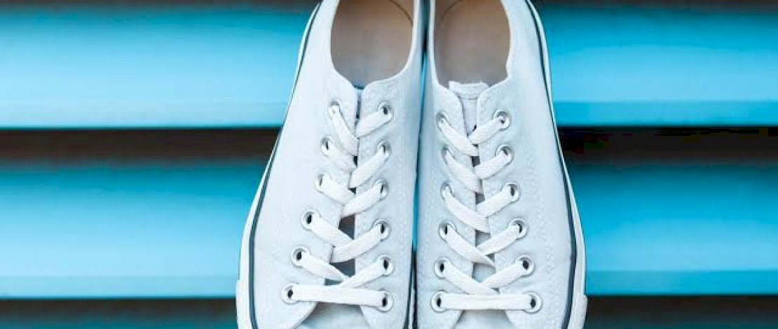 Ini 5 Tips Merawat Sepatu Putih Agar Tidak Cepat Rusak 