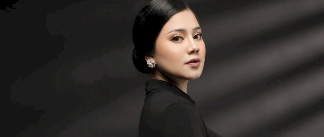 Disomasi Hotman Paris, Felicya Angelista: Om, Ketemuan Dong Sama Aku Disomasi Hotman Paris, Felicya Angelista: Om, Ketemuan Dong Sama Aku
