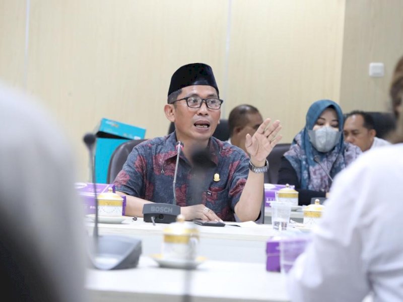 Dewan Kritik Lambannya Antisipasi DLH Tangani Pohon Tua di Makassar