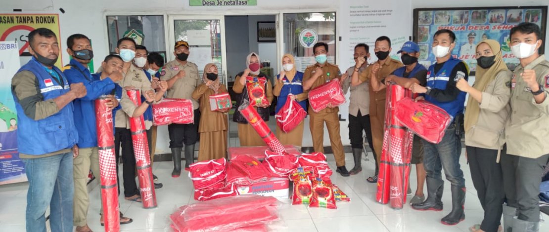 Pemkab Gowa Salurkan Bantuan untuk 77 KK Korban Angin Kencang