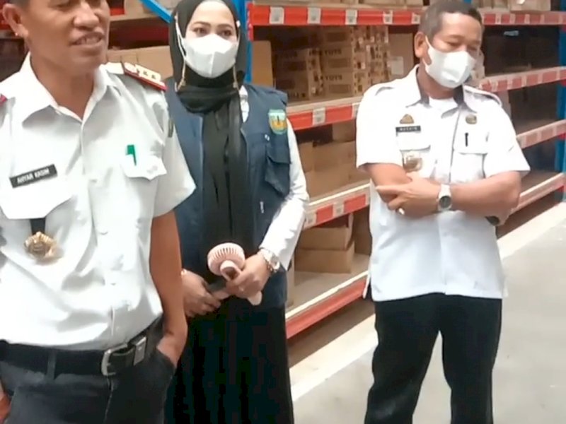 Warga Sulit Dapatkan Minyak Goreng, Tim Pemkab Luwu  Sidak Gudang dan Swalayan