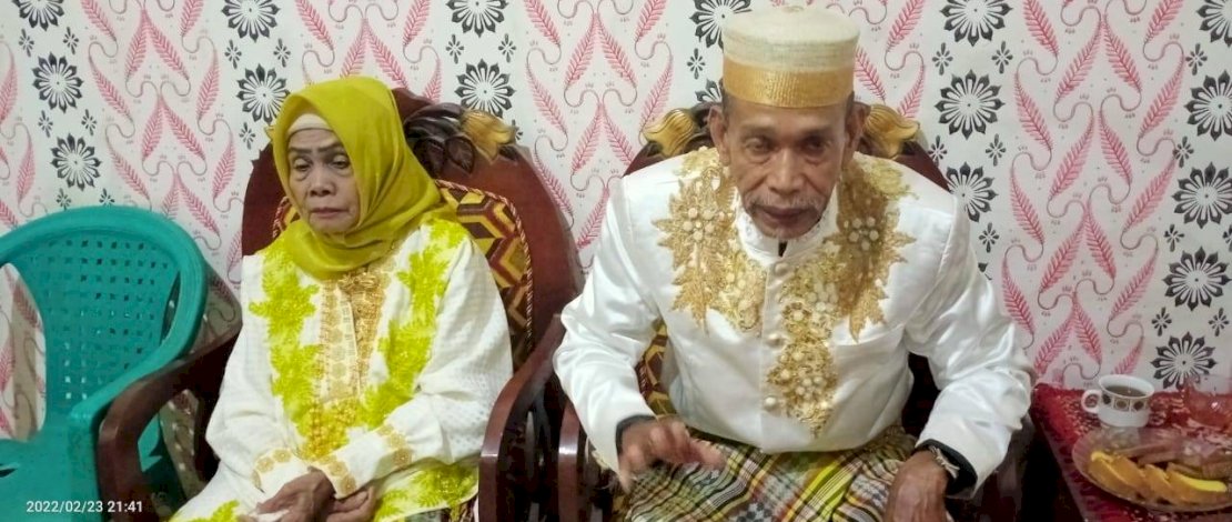 Sepasang suami istri yang baru menikah di usia yang tidak lagi muda/ist