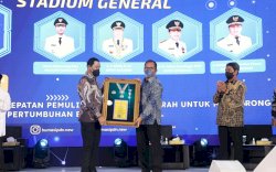 Danny Pomanto Terima Penghargaan Kartika Pamong Praja Muda dari IPDN