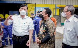 Kunjungi Pengolahan Limbah B3 Milik Pemprov Sulsel, Menko Luhut Acungkan Jempol