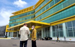 Taufan Pawe Temui Sekjen Golkar Lodewijk Paulus, Ada Apa ?