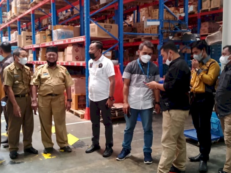 Minyak Goreng Masih Langka, Komisi II DPRD Luwu Sidak Gudang Indomarco