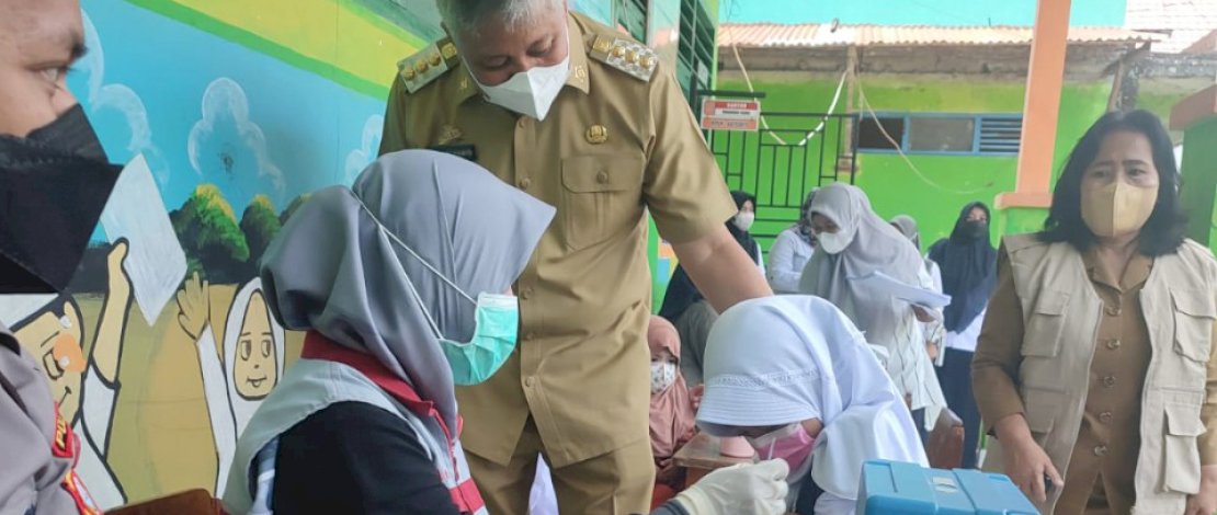 Dinas Kesehatan Pinrang Gencar Vaksinasi Door To Door Dinas Kesehatan Pinrang Gencar Vaksinasi Door To Door