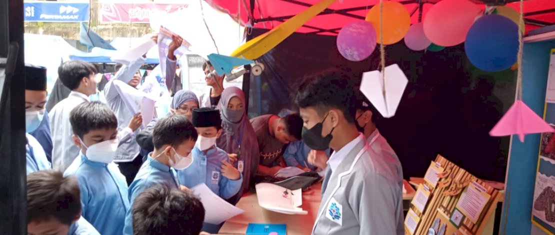 Salah satu kegiatan di Expo Riset yakni Lomba Da'i Cilik. 