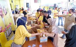 Diinisiasi Appi, DPD Golkar Makassar Gelar Pasar Murah di Tengah Kelangkaan Minyak