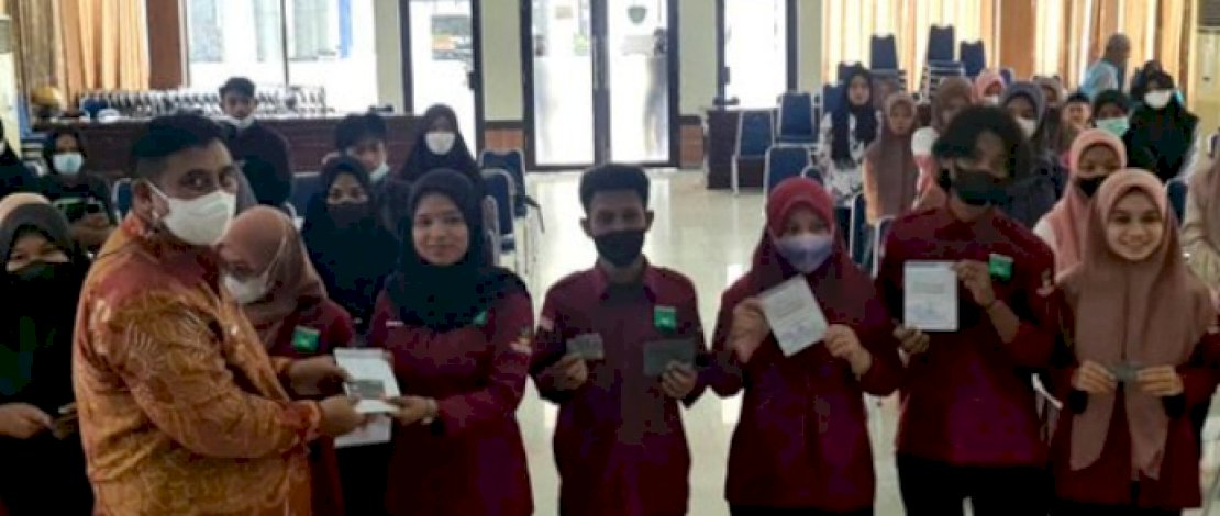 Bupati Maros haidir Syam Salurkan Bantuan KIP kepada 159 Mahasiswa