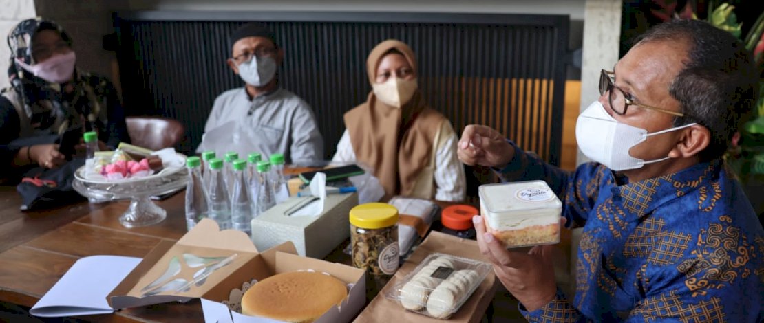 Wali Kota Makassar, Moh. Ramdhan &lsquo;Danny&rsquo; Pomanto menerima kunjungan dari Jurnalis Entrepreneur Makassar/Ist