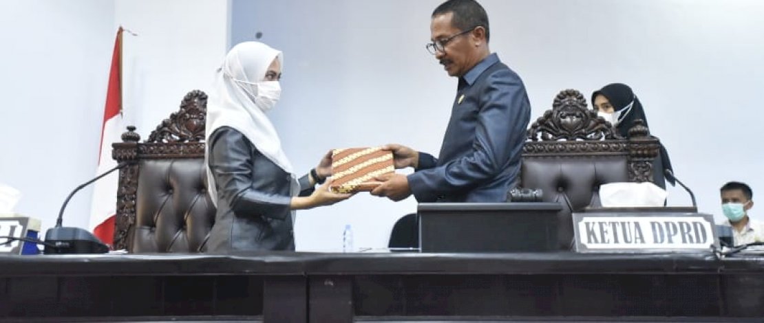 Indah Kutip Pepatah Adat Bugis pada Rapat Paripurna Penyerahan LKPj