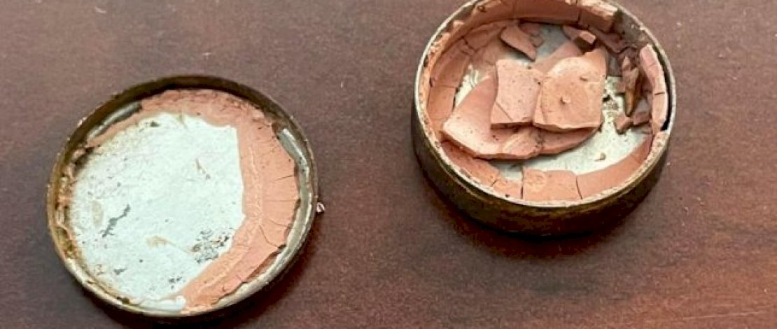 Petugas Taman Temukan Riasan Berusia 100 Tahun