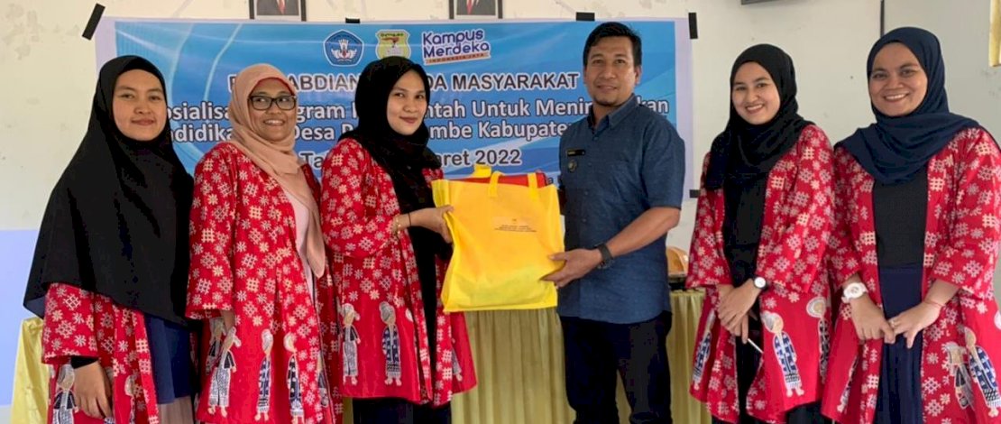 Kegiatan Sosialisasi Program Pemerintah untuk Meningkatkan Pendidikan Warga di Desa Parambambe yang dilaksanakan Unsa Makassar. Kegiatan Sosialisasi Program Pemerintah untuk Meningkatkan Pendidikan Warga di Desa Parambambe yang dilaksanakan Unsa Makassar.