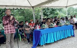 Bupati Basmin Resmikan Jembatan Penghubung Desa Padang Lambe-Cakkeawo