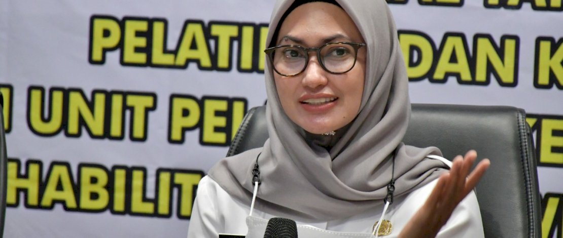 Indah Putri Indriani Indah Putri Indriani