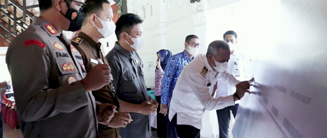 Dukung Pilkades Damai, Bupati Luwu Minta Cakades Junjung Budaya Sipakatau  
