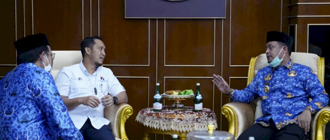 Kepala Balai Pengelola Kereta Api (BPKA) Sulsel, Andi Amanna Gappa, menemui Gubernur Sulsel, Andi Sudirman Sulaiman, di Kantor Gubernur Sulsel, Kamis, 17 Maret 2022.