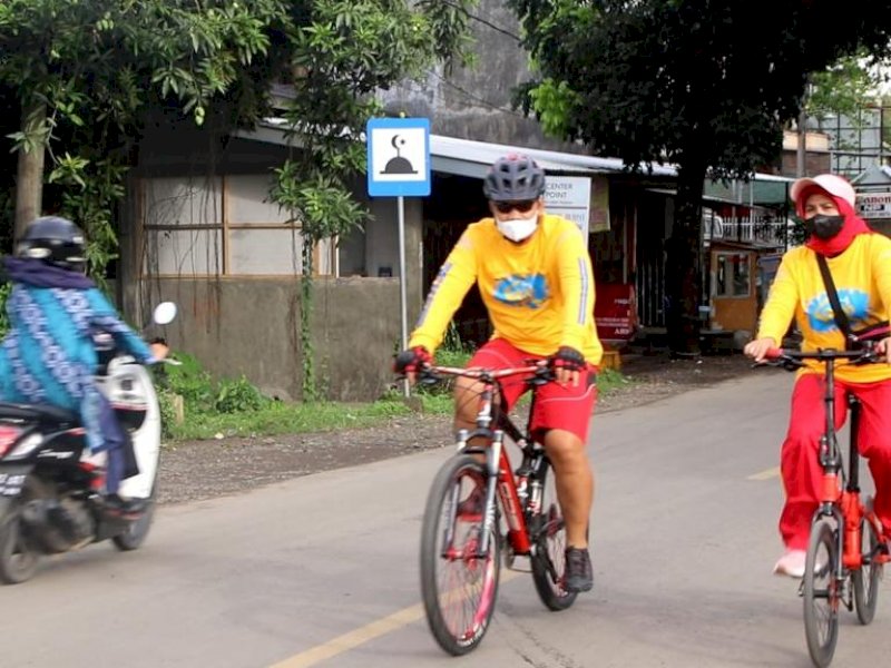 Danyon C Pelopor dan Istri Ramaikan Sepeda Santai Pemkab Bone