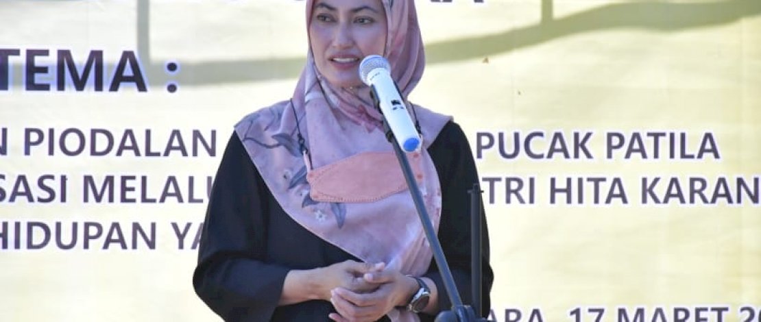 Hadiri Pura Luhur, Bupati Indah Minta Warga Lutra Jaga Hubungan