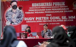 Anggota DPRD Sulsel Rudy Pieter Goni Uji Publik Ranperda Penanganan TPPO