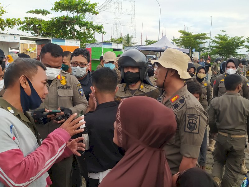 Tak Indahkan Peringatan, Sejumlah Pedagang Liar di Kawasan Lego-Lego Ditertibkan