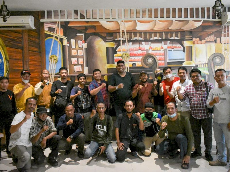 Dukungan Terus Mengalir, Giliran Tim 15 Bersaudara Dorong AAN Maju DPR-RI