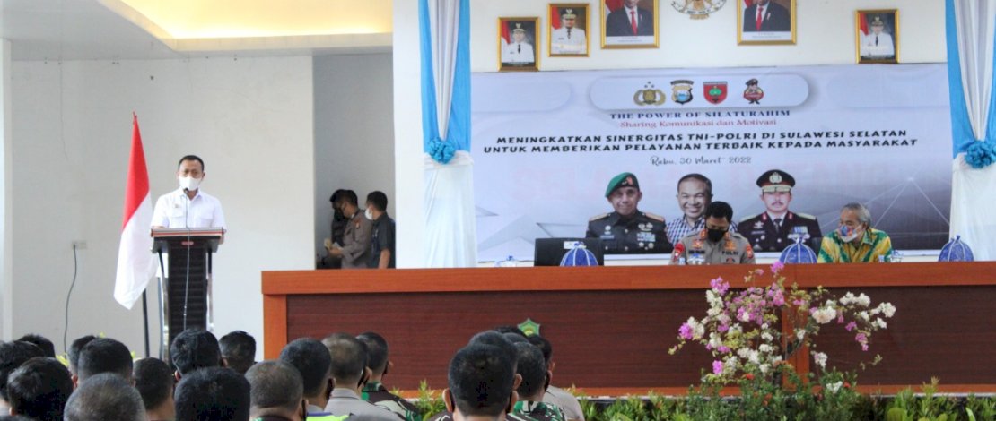 Dampingi kunjungan Kapolda di Takalar, Bupati Syamsari harap Kantibmas semakin Kondusif Dampingi kunjungan Kapolda di Takalar, Bupati Syamsari harap Kantibmas semakin Kondusif