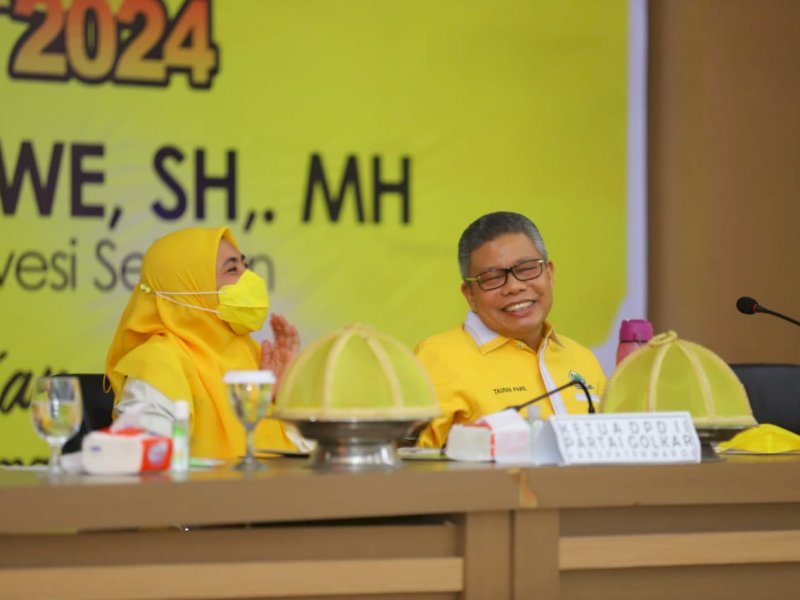Solidkan Kader Hingga ke Desa, Taufan Pawe dan Suhartina Bohari Pimpin Konsolidasi di Maros