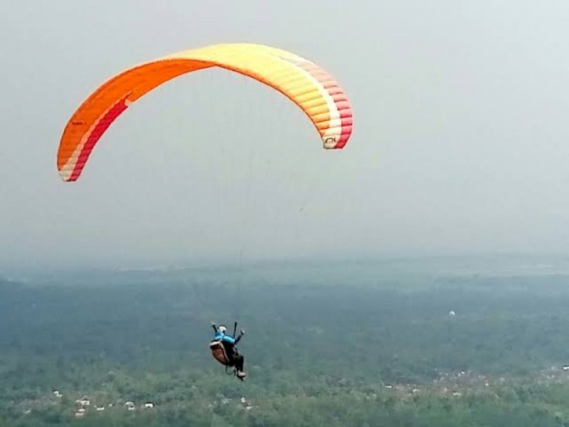 Jatuh Sebelum Lepas Landas, Atlet Paralayang Meninggal Dunia di Atap Rumah Warga