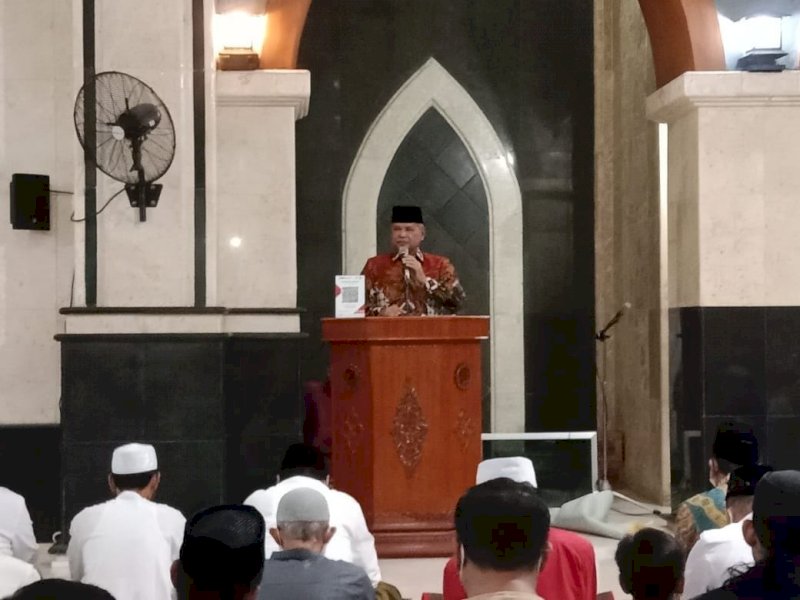 Tarawih Pertama, Bupati Luwu Ingatkan Warganya Senantiasa Bersyukur