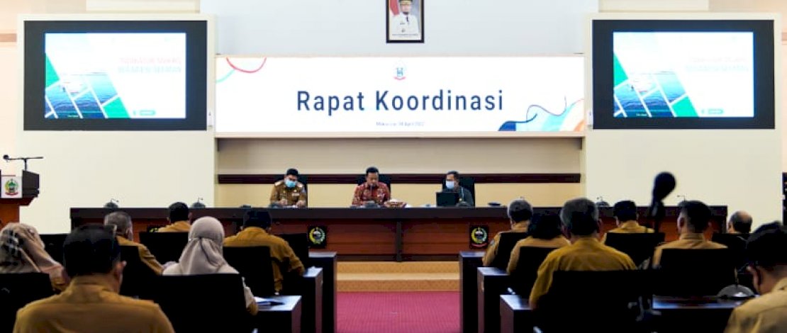 Kepala BPS Sulsel Suntono, saat Rapat Koordinasi dengan Pemprov Sulsel, di Ruang Rapat Pimpinan Kantor Gubernur Sulsel, Senin, 4 April 2022.