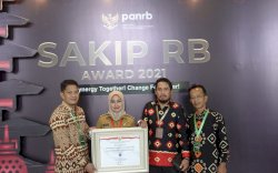 Reformasi Birokrasi Berjalan Baik, Luwu Utara Terima Penghargaan SAKIP dan RB Award 2021