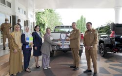 Pemkab Luwu Terima Mobil Bantuan Bank Sulselbar