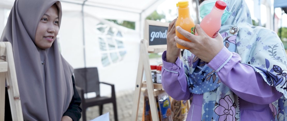 Salah satu UMKM yang ikut serta dalam kegiatan Pasar Ramadan di Magani Park, Sorowako. 