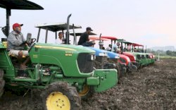 Menggairahkan Alsintan Karya Anak Bangsa